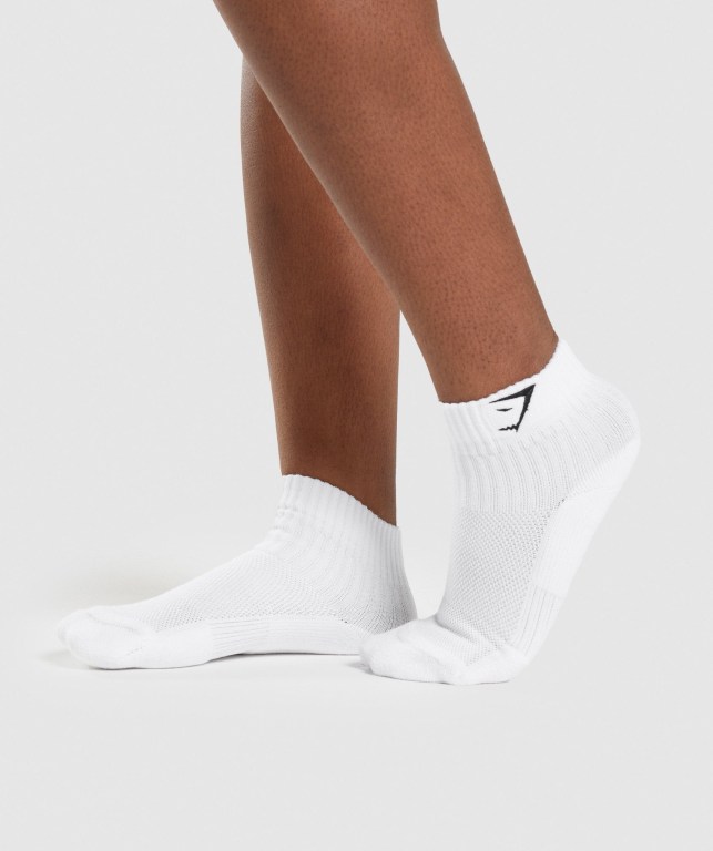 Calcetines Gymshark Sharkhead Embroidered Quarter 2pk Hombre Blancos | 6f436ZPNsHb