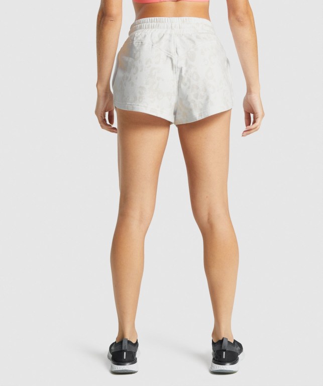 Bermudas Gymshark Animal Graphic Mujer Blancos Creme | v87EsWzNGCv