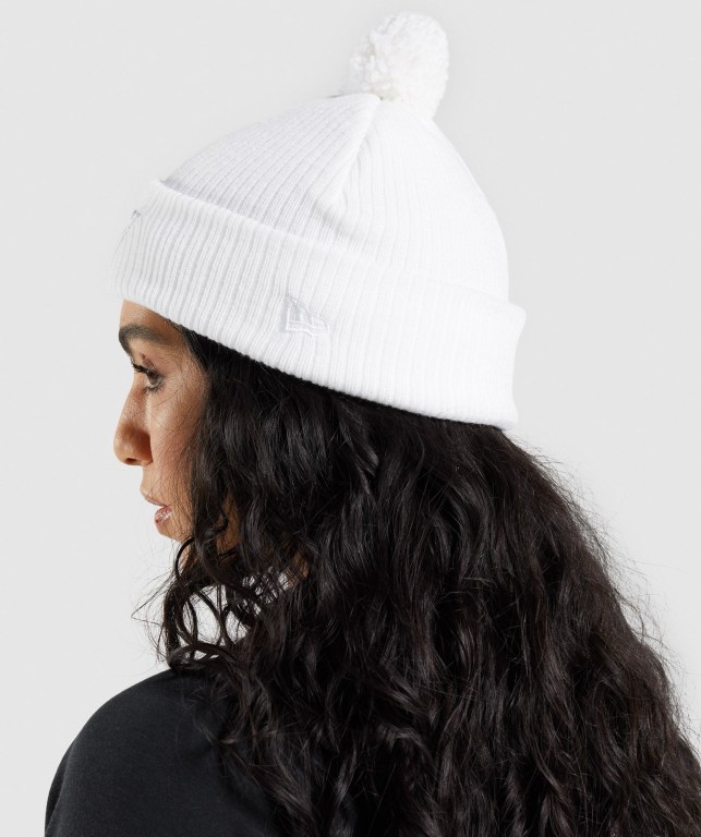 Sombreros Gymshark New Era Mini Pom Mujer Blancos | uUvgc6tDYD4