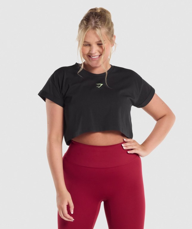 Sudaderas Gymshark Entrenamiento Alone Graphic Crop Mujer Negros | gjpMKVPamWH